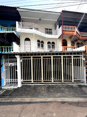 เช่าทาวน์โฮม เอสพลานาด งามวงศ์วาน-แคราย : ให้เช่าทาวน์เฮาส์ ปรับปรุงใหม่ 30 ตารางวา 