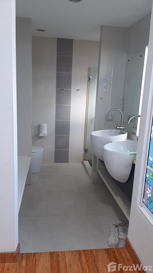 รูป ทาวน์โฮม ติดถนนกัลปพฤษ์ สภาพใหม่ ใกล้ เดินทางสะดวก ใกล้สาทร 1661238 - รูปที่ 11/11