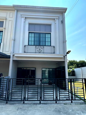 ทาวน์โฮมให้เช่า : ให้เช่าบ้านหัวมุม โครงการ สิริ เพลส พัฒนาการ รับสัตว์เลี้ยง