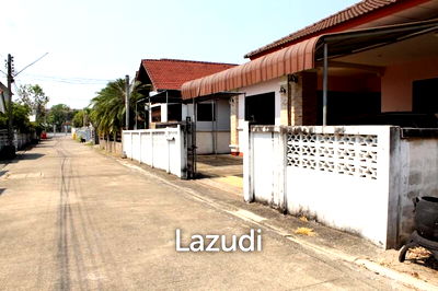 Houses for sale Clock Tower Chiang Rai : Lovely 4 Bedroom House In City for Sale