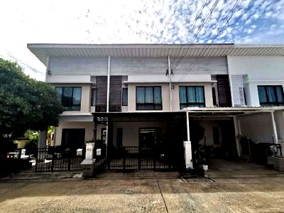Townhouses for sale Nonthaburi : FOR SALE  TOWNHOUSE PROPERTY  2300000 BAHT.
