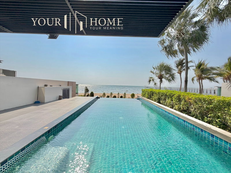 Houses for rent : Turn Your Home into a Seaside Retreat - Luxury Beachfront House with Private Pool – Bangsaen