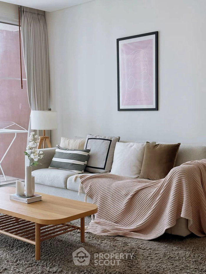 picture 2-BR Condo at Fullerton Sukhumvit near BTS Ekkamai (ID 2681203) - 1/11