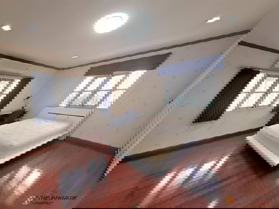 รูป 🎯 ดีลคุ้ม! Chuan Chuen Ladprao 🏡 บ้านเดี่ยวตกแต่งใหม่ พร้อมอยู่ เฟอร์ครบ - รูปที่ 4/17