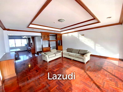 คอนโดให้เช่า : 290.0 ตร.ม.  3 ห้องนอน  4 ห้องน้ำ อพาร์ทเมนท์สำหรับ เช่าใน คลองตันเหนือ