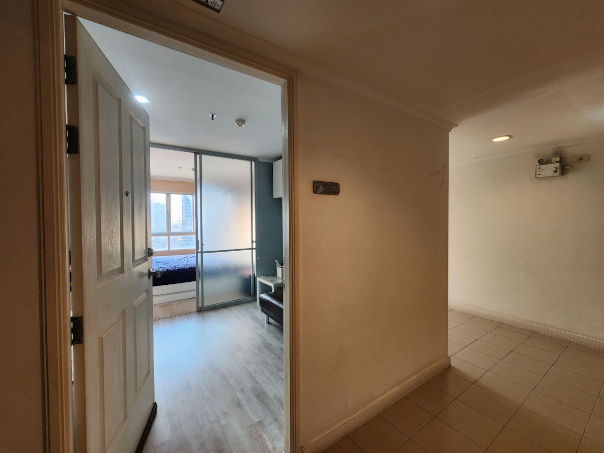 รูป สถานะตามภาพปก **ห้องกลับว่างครับผม ห้องริมส่วนตัว** ให้เช่า ลุมพินี พาร์ค ปิ่นเกล้า ตึก B อาคารด้านหน้า วิวตอนเย็นสวย *มีเครื่องซักผ้า แอร์ 2 เครื่อง - รูปที่ 10/64