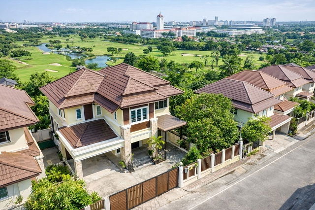 รูป ถูกที่สุดใน3โลก นาวงประชาพัฒนา ม.รังสิต 2.16กม. คฤหาสน์หรูสไตล์รีสอร์ท 3 นอน โรบินสัน ศรีสมาน 2.5 กม. 3 น้ำ 2 ชั้น หลังมุม 65 ตร.ว. - รูปที่ 2/8