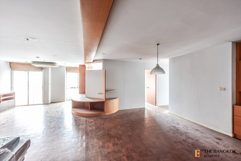 Silom Suites ✨ ห้องกว้าง 3 ห้องนอน วิวเมือง 🌃 ใกล้ BTS เซนต์หลุยส์