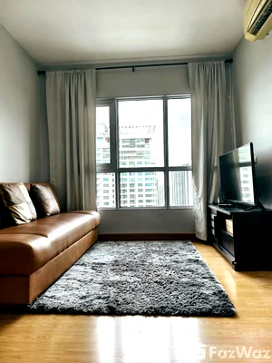 Condos for sale Kluai Nam Thai : 2 bedroom condo near BTS Ekkamai 5551428