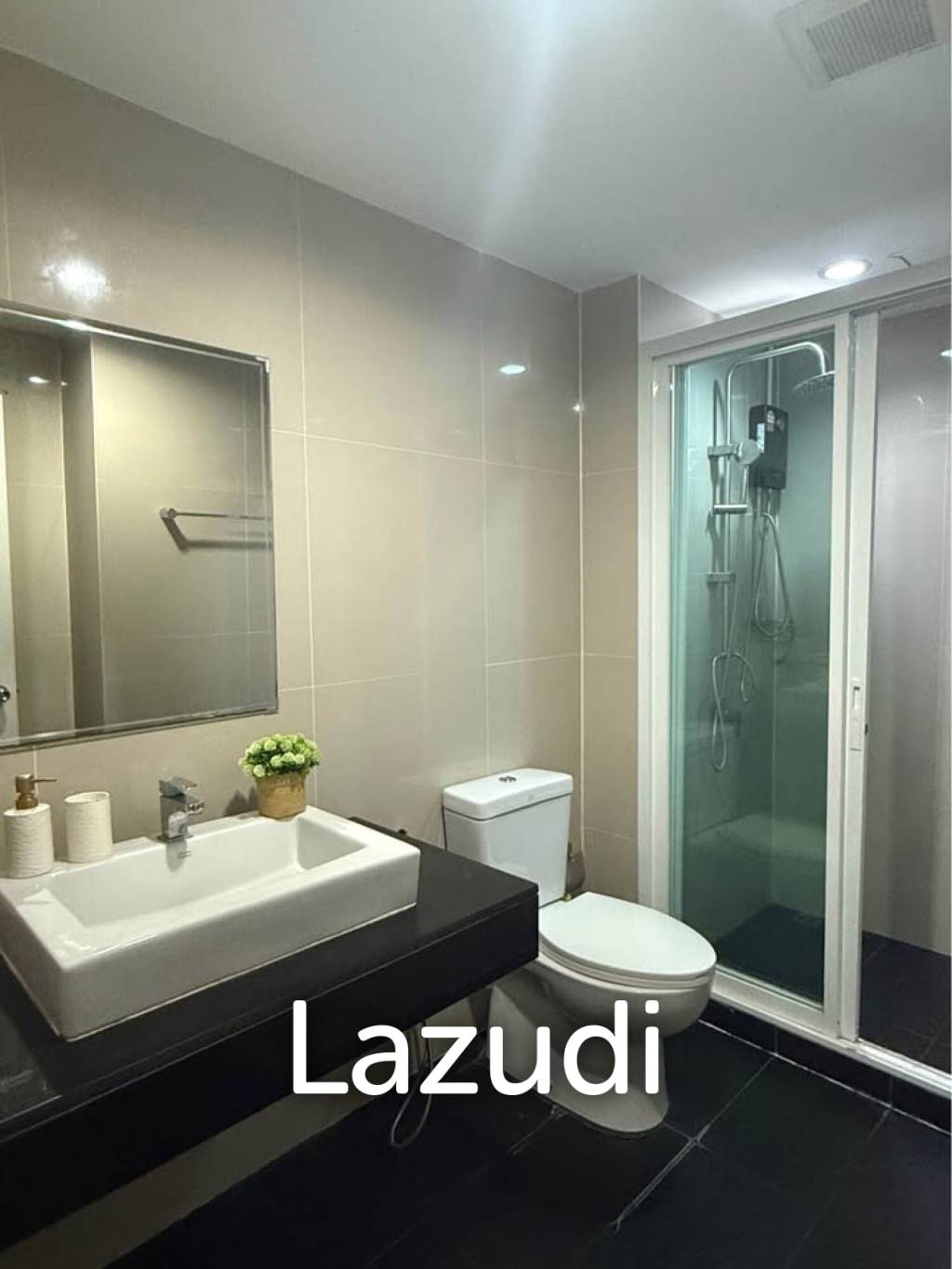 Spacious 1 Bedroom The View Condo Suanluang For Sale - image 5