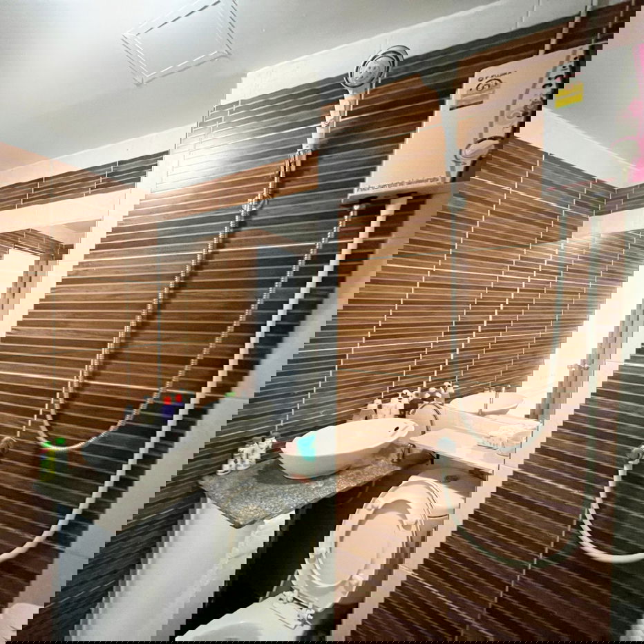 picture Best Value! Large 32 sq.m. Studio for only 5,000 THB/month (Common Fee Included!) - 3/17