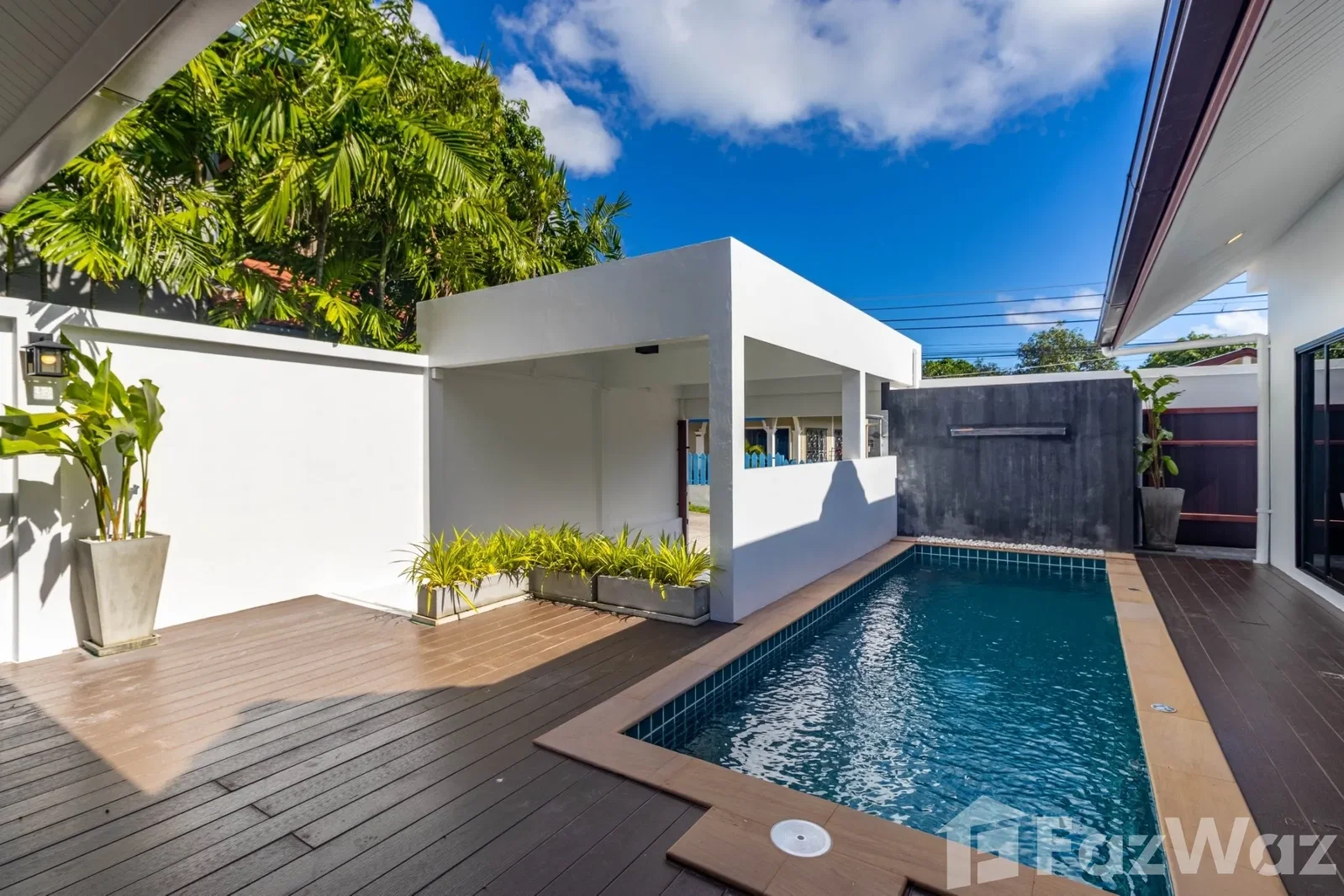 3 Bedroom Villa for rent in Rawai, Phuket  5586909