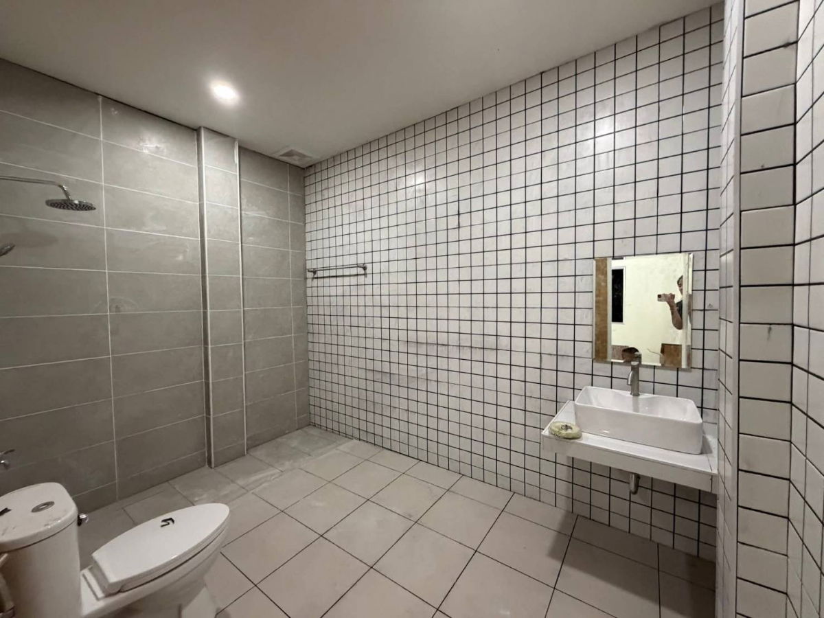 รูป ขายบ้านนอกโครงการ รีโนเวทใหม่ ทำเลดี ติดถนนหลวง พิกัดแม่ริม เชียงใหม่ (H359) T.0946511456 - รูปที่ 6/8