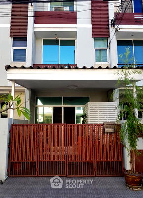 ทาวน์โฮม มาร์เก็ต เพลส นางลิ้นจี่ : ทาวน์เฮ้าส์ 3-ห้องนอน ใน ช่องนนทรี (ID 1990368)