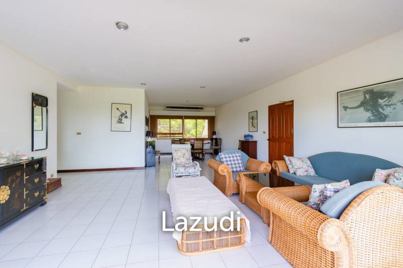 Condos for sale : PALM HILLS CONDO : 3 Bed Condo with mountain and seaview