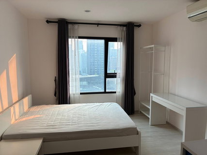 FOR SALE🧡 Life Asoke - KC070 🧡