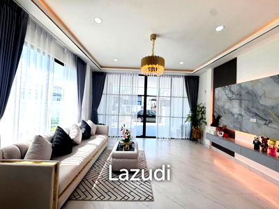 ทาวน์โฮม ชลบุรี : 2 Bed 3 Bath 92 SQ.M Grand Town Home 2