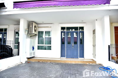 Townhouses for sale Bangkok : 4 Bedroom Townhouse for sale at Leon Sukhumvit 62  1363636
