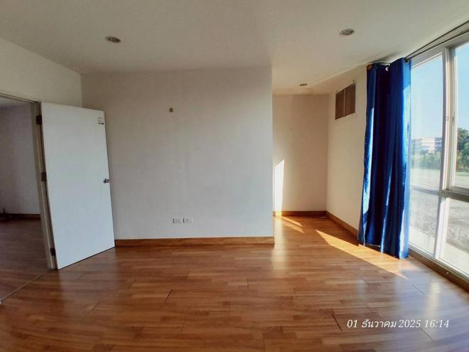 picture TOWN HOUSE for sale  Khlong Sam Prawet Lat Krabang Bangkok - 4/44