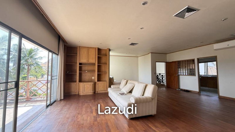 Condos for sale : PALM HILLS CONDO ( FOREIGNER QUOTA )   : 2 bed condo  with open views