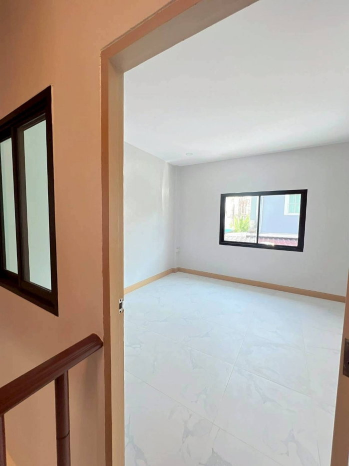 รูป ทาวน์เฮ้าส์ โซนนนทบุรี   ท่าอิฐ ใกล้รถไฟฟ้า  พร้อมอยู่  หมู่บ้านนันทนาการ์เด้น2 - รูปที่ 10/18