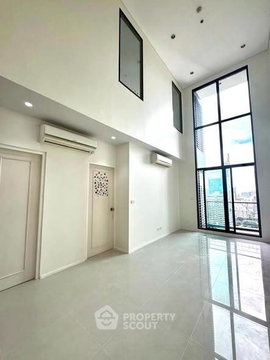 คอนโด 2-ห้องนอน ที่ วิลล่า อโศก ใกล้ MRT เพชรบุรี (ID 2680155)