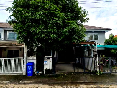 Townhouses for sale Nonthaburi : FOR SALE  TOWNHOUSE PROPERTY  2300000 BAHT.