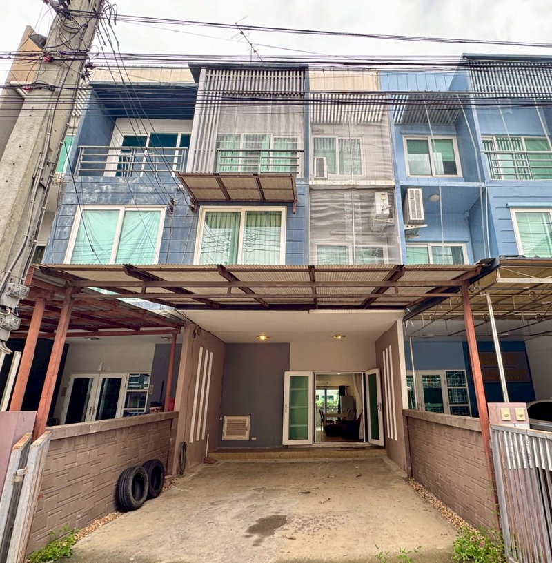 ขายทาวน์โฮม : ขายด่วน ทาวน์โฮม 3 ชั้น กรีนิช รามอินทรา | พื้นที่ใช้สอย 193 ตรม.