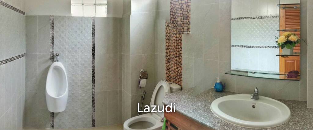 picture 2 Bedrooms House on a Hillside with Mountain views. - 17/23