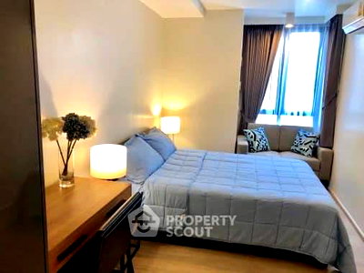 Condos for rent : 2-BR Condo, Maestro 02 Ruamrudee, 8th Floor Near BTS Nana (ID 767003)