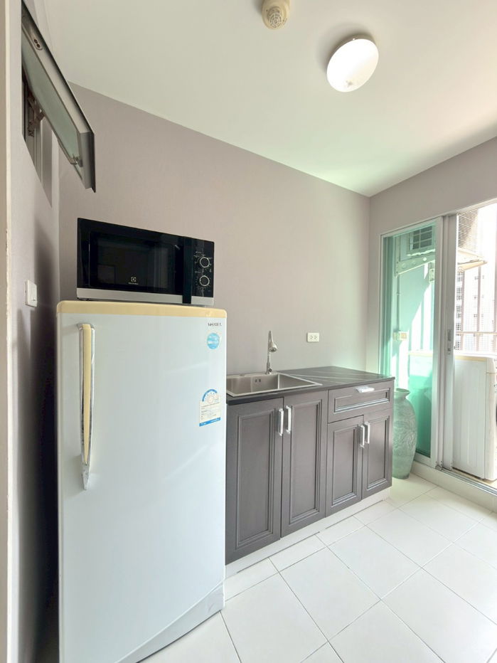 รูป ขายดีคอนโด รามอินทรา วิวสระว่ายน้ำ รีโนเวทใหม่ พร้อมเฟอร์นิเจอร์ครบครัน 30 ตร.ม. เพียง 1.55 ล้าน - รูปที่ 10/17