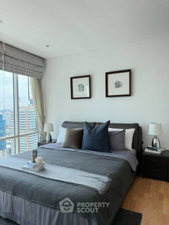2-BR Condo at Fullerton Sukhumvit near BTS Ekkamai (ID 2606002)
