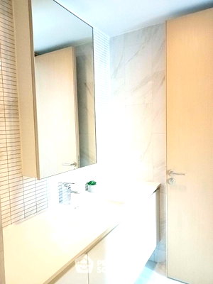 Condos for rent : 3-BR 87 Sqm High-Floor Condo At Hyde Sukhumvit 11, 300m to BTS Nana (ID 2682158)