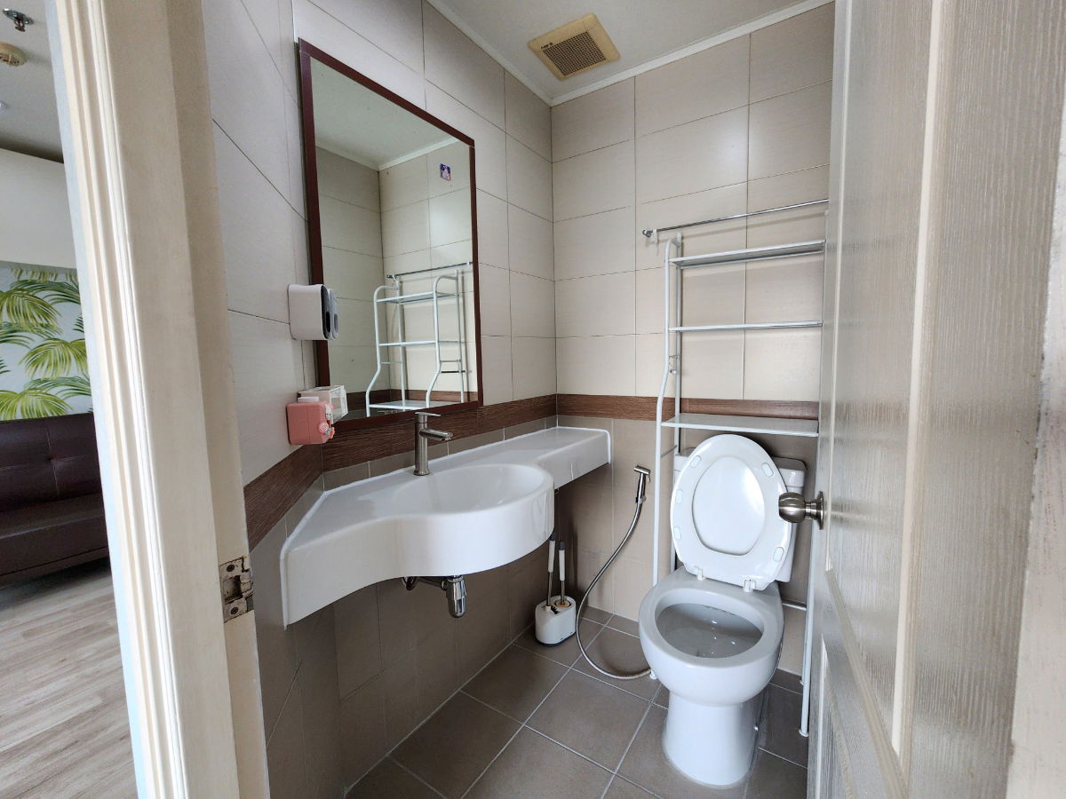 รูป สถานะตามภาพปก **ห้องกลับว่างครับผม ห้องริมส่วนตัว** ให้เช่า ลุมพินี พาร์ค ปิ่นเกล้า ตึก B อาคารด้านหน้า วิวตอนเย็นสวย *มีเครื่องซักผ้า แอร์ 2 เครื่อง - รูปที่ 36/64