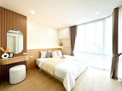 Condos for sale : The Iris Rama 9 - Srinakarin For Sell