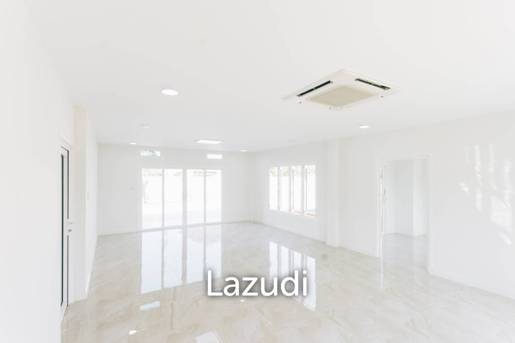 รูป ขายบ้านเดี่ยว 2 ชั้นหลังใหญ่พร้อมสระว่ายน้ำในโครงการหมู่บ้าน - รูปที่ 9/102