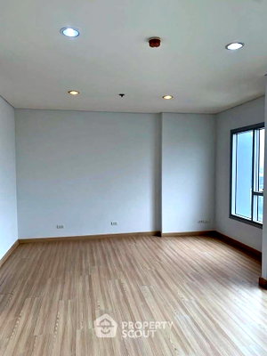ขายคอนโด : คอนโด 2-ห้องนอน ที่ อินโทร พหลโยธิน-ประดิพัทธ์ คอนโดมิเนียม ใกล้ MRT กำแพงเพชร (ID 2243134)