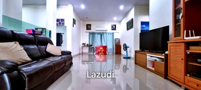 Houses for sale Chonburi : 4 Bedrooms 250 SQ.M House in Sattahip