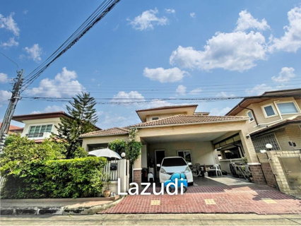 3 Bed 4 Bath 320 SQ.M Grand Canal Prachachean