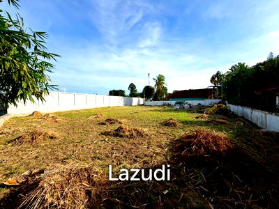 ที่ดิน คิงเพาเวอร์ พัทยา คอมเพล็กซ์  : ที่ดินเปล่าขนาด 904 ตารางเมตร ใกล้ทะเลสาบมับประชั่น