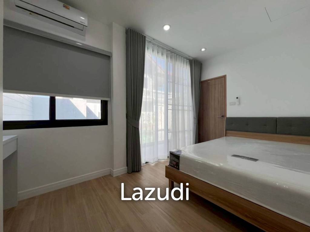 รูป วิลล่าหรู 300 ตร.ม. พร้อมสระว่ายน้ำส่วนตัว ใกล้ทะเลนาจอมเทียน สัตหีบ - รูปที่ 27/37