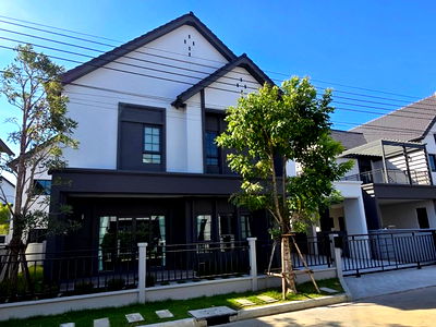 เช่าบ้านเดี่ยว เมกะ บางนา : MHR38 ให้เช่า บ้านเดี่ยวหลังใหญ่ Centro บางนา ตกแต่งครบ เครื่องใช้ไฟฟ้าจัดเต็ม พร้อมเข้าอยู่