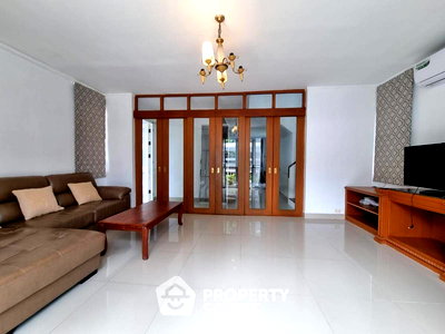 Condos for rent Raffles International College : 3-BR Condo at Baan Suan Lalana Condominiums close to Pattaya (ID 1834875)