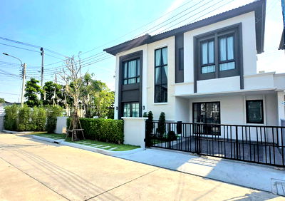 Houses for rent : 🌟 Modern Family Living at Grande Pleno Sukhumvit–Bangna | Prime Bangna Location Near Mega Bangna & Expressway