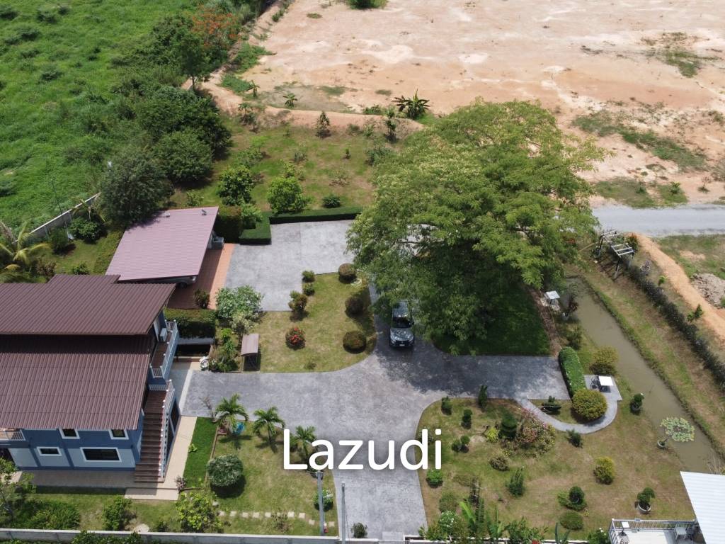 picture 2 Bedrooms house For Sale with Mountain Views - 3/66