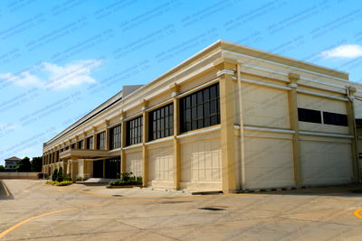 Factory for rent Phraya Suren Road : Warehouse for rent on Ramintra Road, Size 585-1,456 sqm. ,divisible,near the BTS Skytrain.