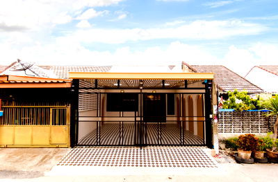 ทาวน์โฮม เขตบึงกุ่ม : CB105♛♚ทาวน์เฮ้าส์ 2 ห้องนอน ขาย⚝นวมินทร์♜ใกล้ เซ็นทรัล อีสต์วิลล์∞065-9423251,099-5919653▚Line@newnormal