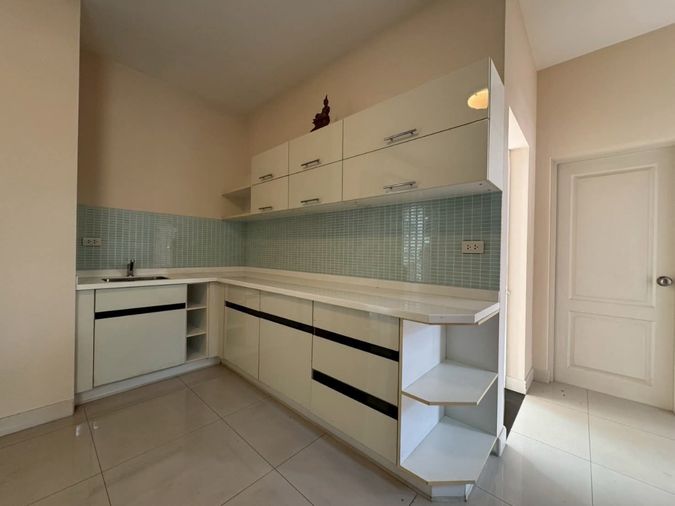 3-bed house for rent, 234 sqm, 68.1 sq wah, Bangkok Boulevard Ratchada - Ramintra 2