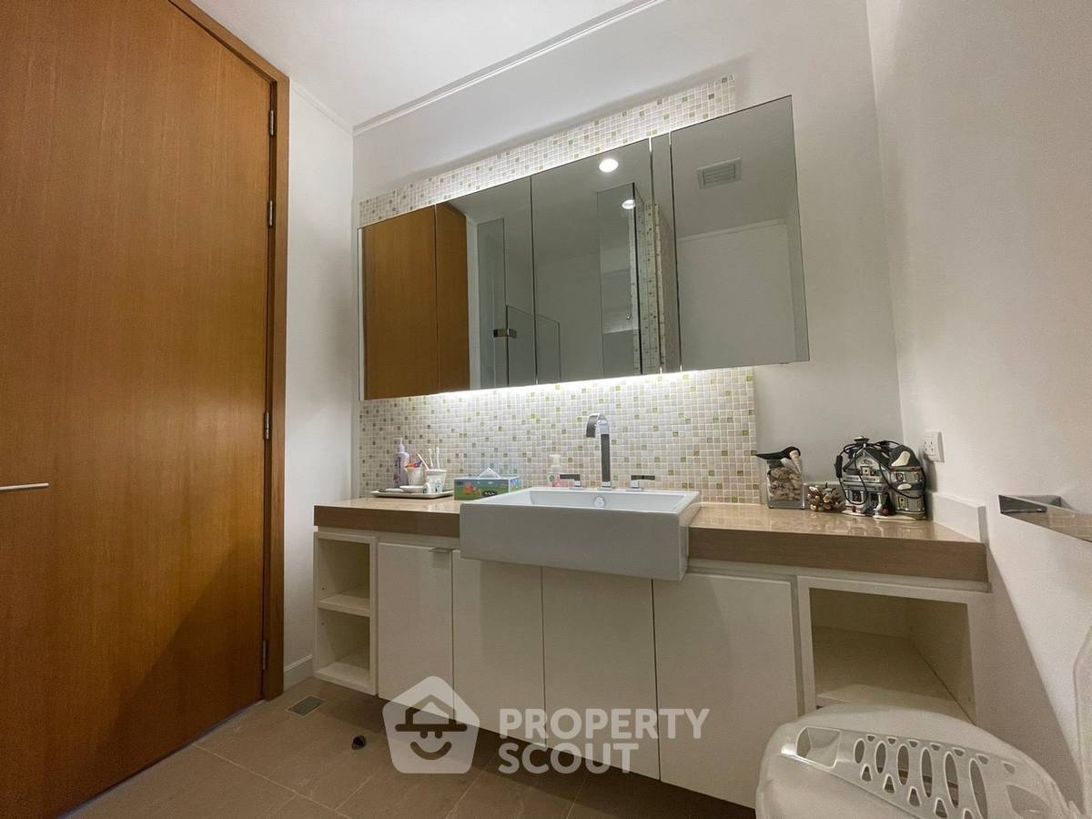 picture 2-BR Condo at Northpoint Condominium close to Wong Amat (ID 2071023) - 12/19