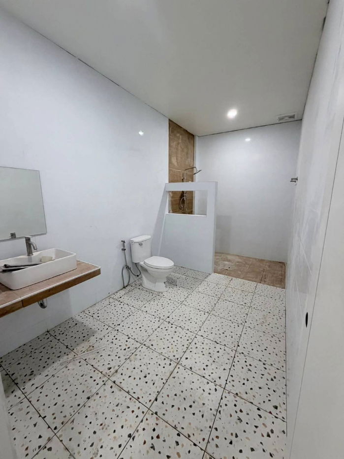 รูป ขายบ้านนอกโครงการ รีโนเวทใหม่ ทำเลดี ติดถนนหลวง พิกัดแม่ริม เชียงใหม่ (H359) T.0946511456 - รูปที่ 7/8